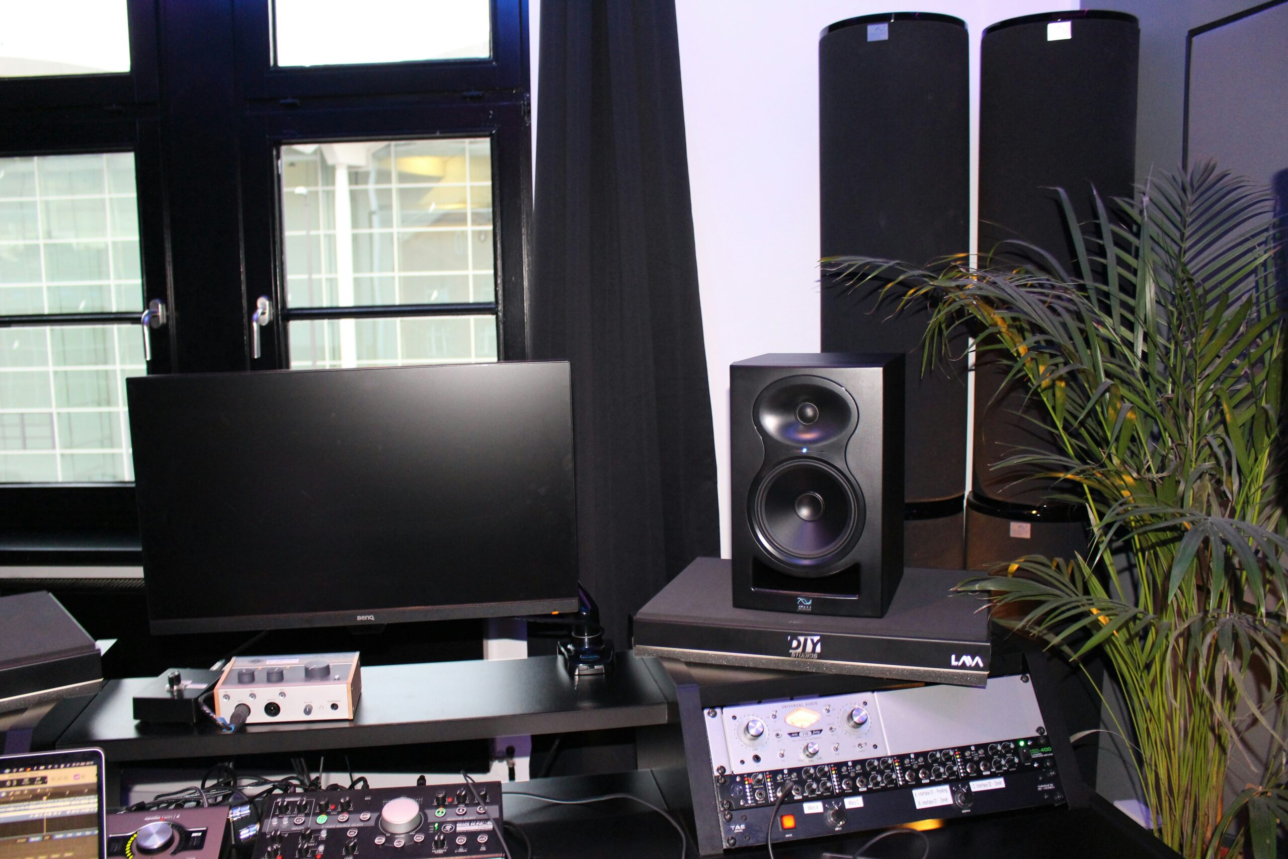 วิธีเลือก ลำโพง monitor ให้เหมาะกับห้องและการใช้งาน
